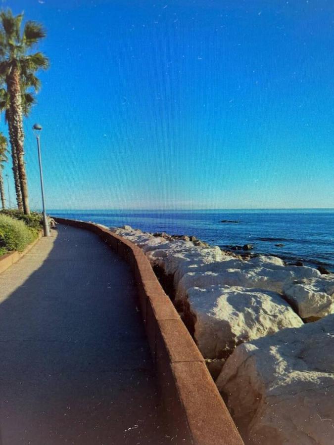 Pin Rollan Beach Сен-Мандрие-сюр-Мер Экстерьер фото